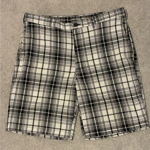 Haggar Men's Plaid Flat Front Shorts